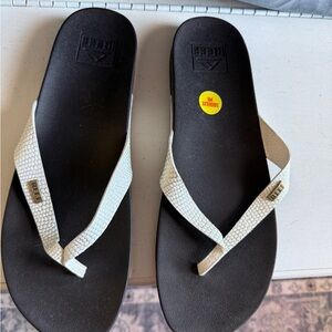 Reef Monochrome Flip Flops
